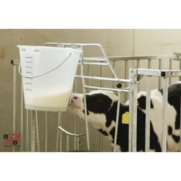 Borjú itató vödör, fehér átlátszó, skálával, 8l